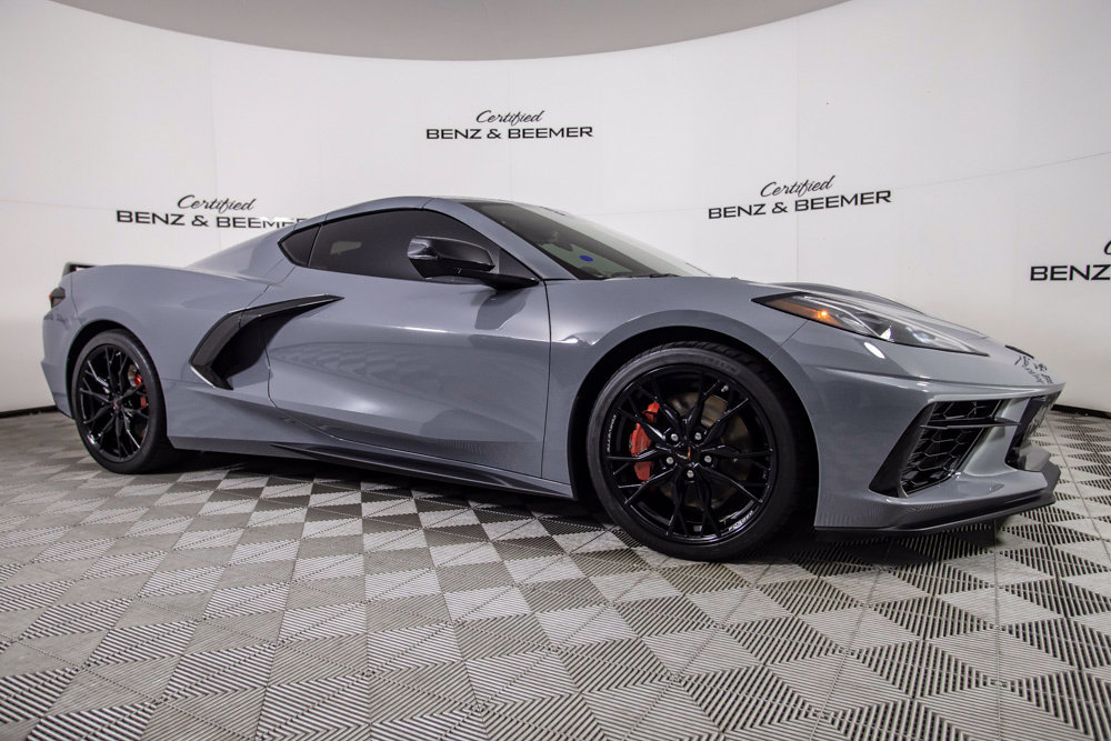 Used 2024 Chevrolet Corvette Stingray Preferred Cpe w/ Z51 Performance Package RWD image 2
