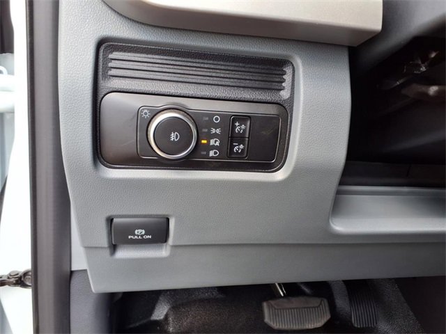 New 2025 Ford F550 4x4 Crew Cab image 15