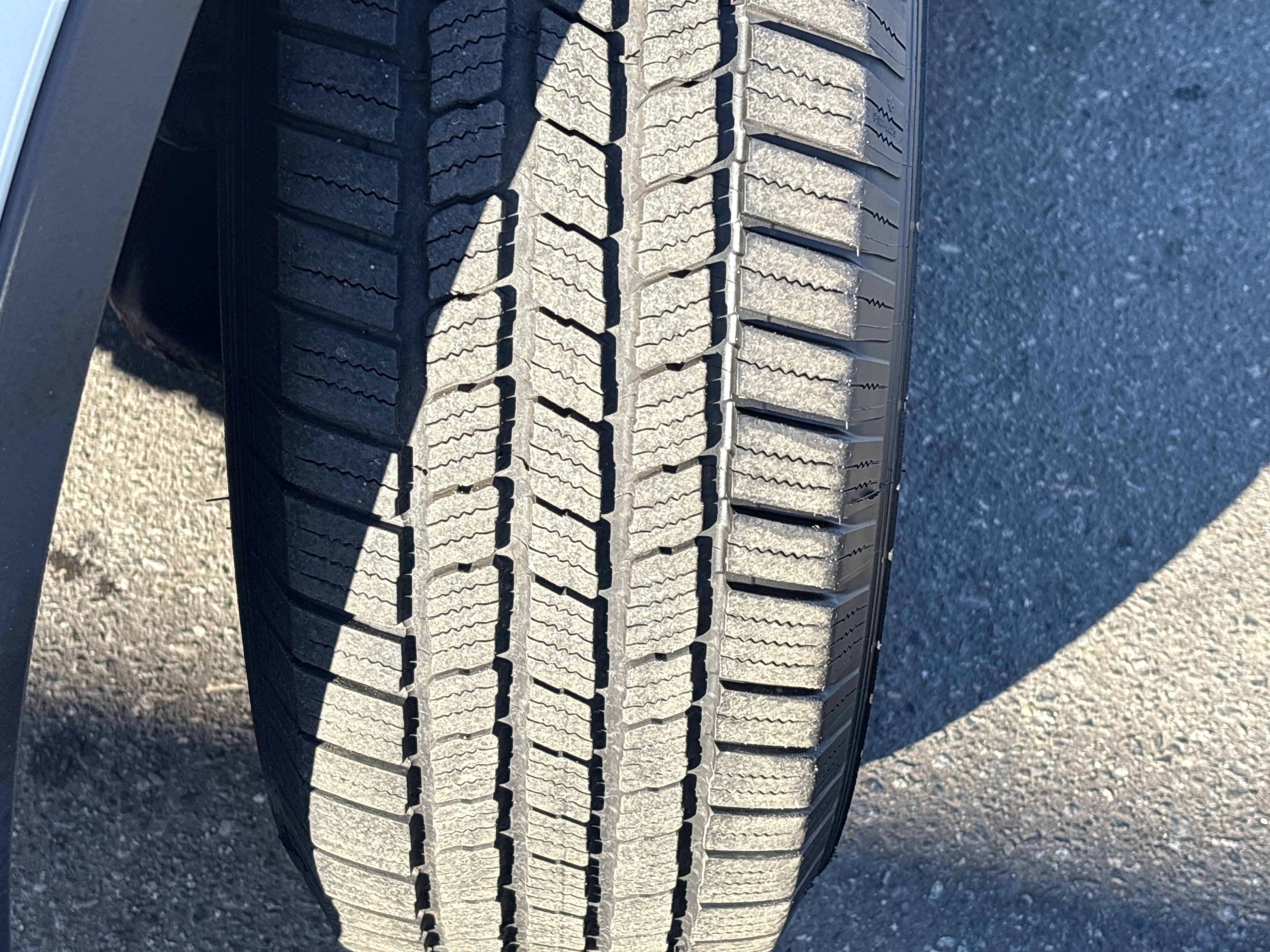 Used 2015 Toyota RAV4 XLE image 10