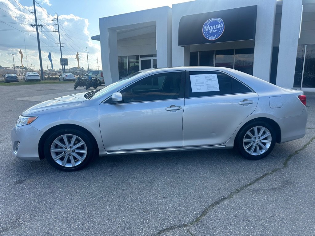 Used 2013 Toyota Camry XLE w/ Preferred Accessory Pkg image 2