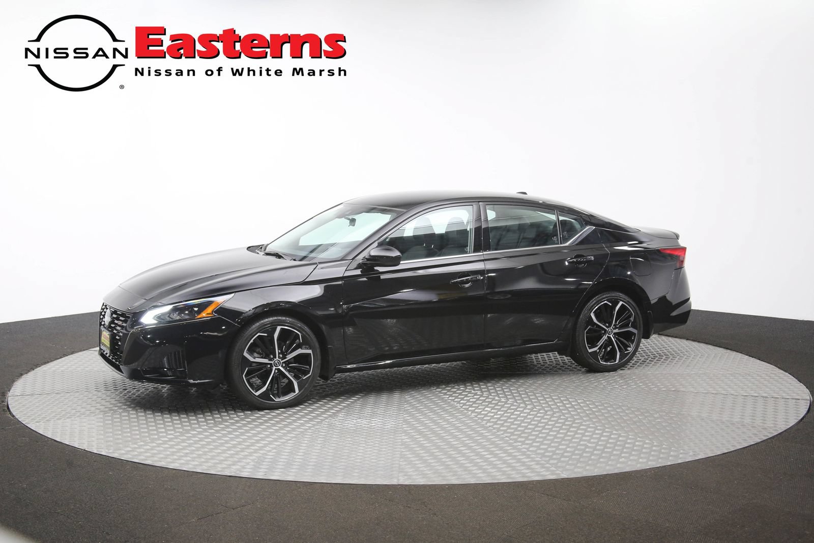 Used 2023 Nissan Altima 2.5 SR FWD image 56