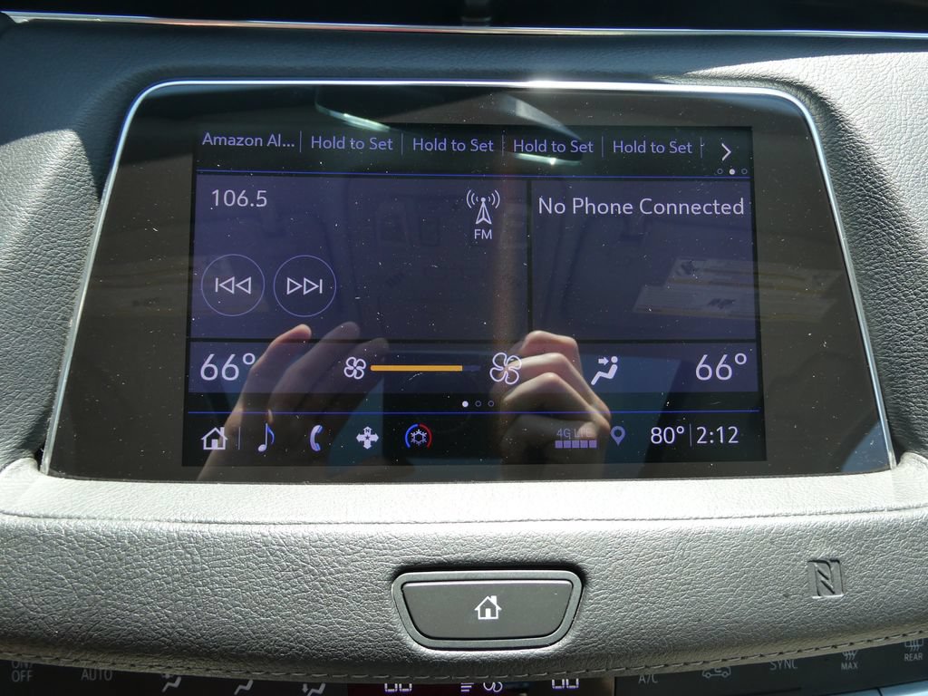 Used 2019 Cadillac XT4 Luxury w/ Cold Weather Package FWD image 31