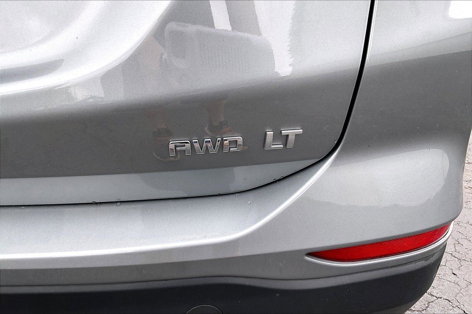 Used 2023 Chevrolet Equinox LT AWD/4WD image 9