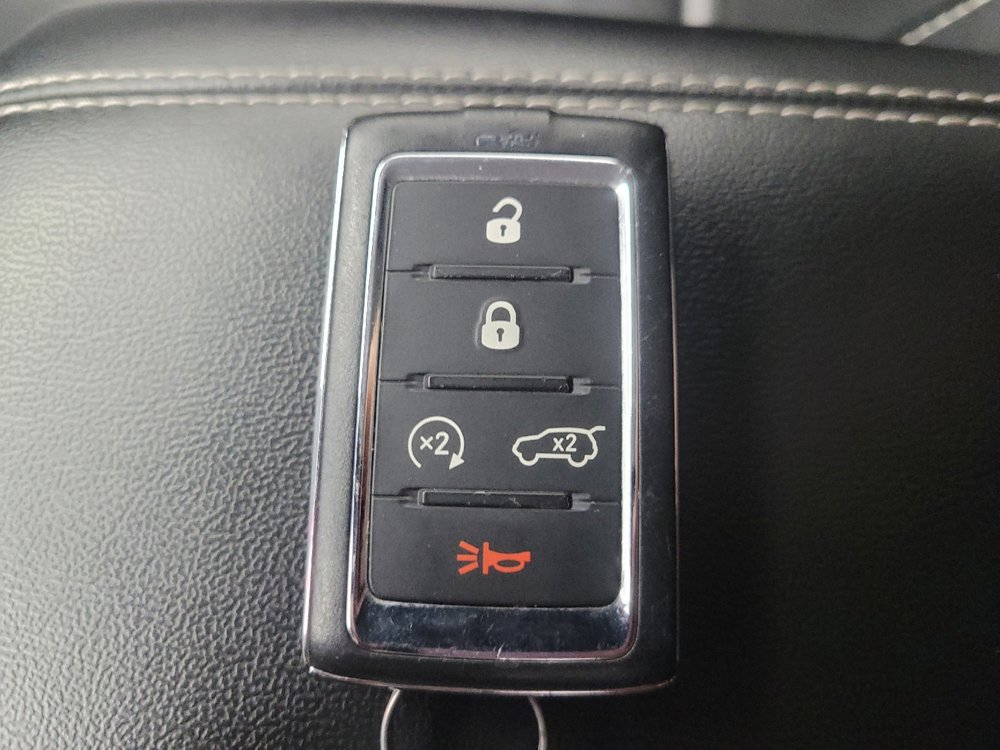 Used 2022 Jeep Grand Cherokee Limited image 32