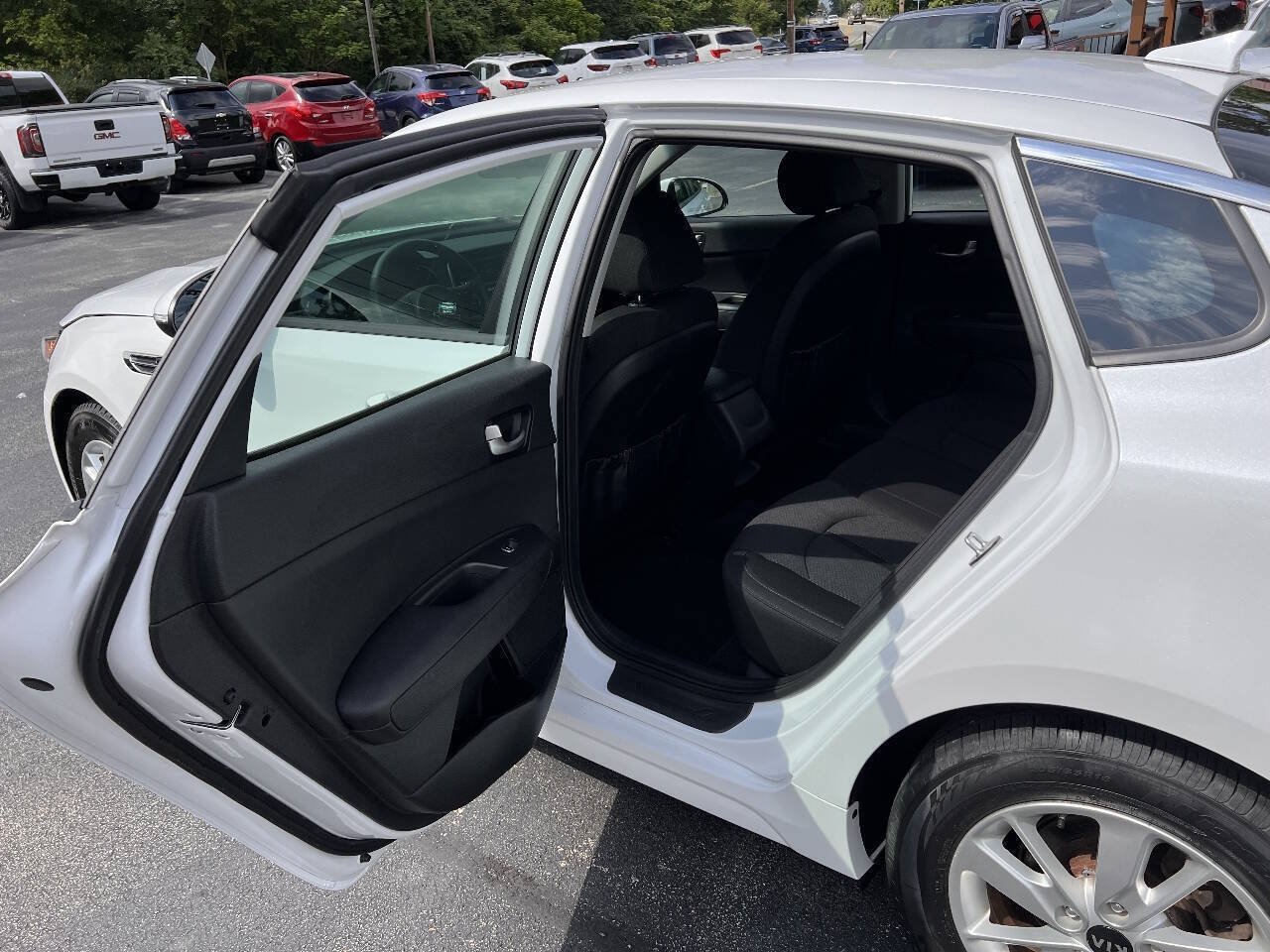 Used 2017 Kia Optima LX FWD image 21
