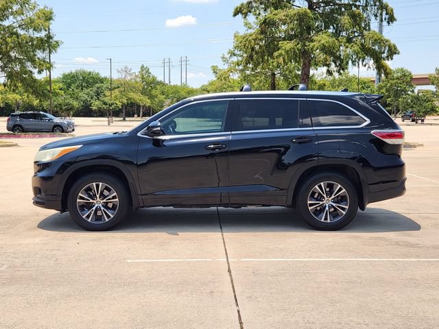 Used 2016 Toyota Highlander XLE FWD image 4