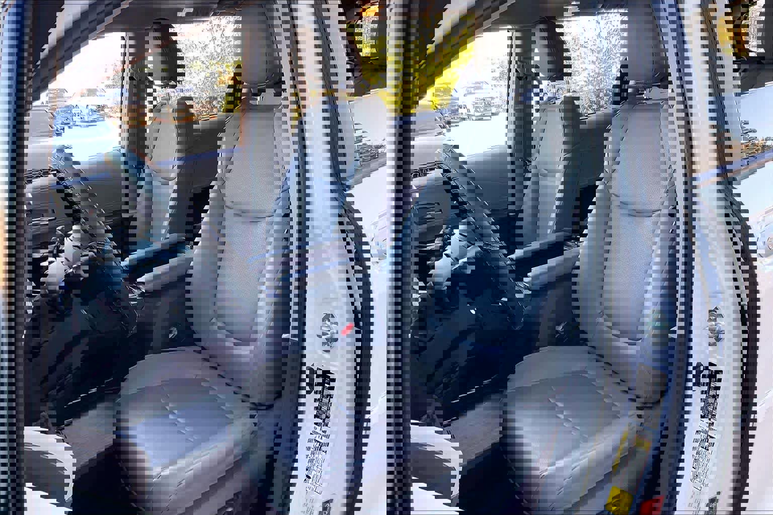 Used 2022 Toyota Sienna XLE image 7