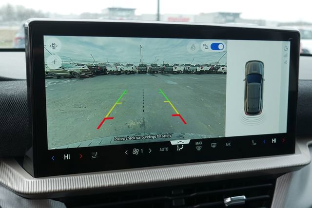 New 2026 Ford Explorer Active w/ Active Comfort Package AWD/4WD image 4