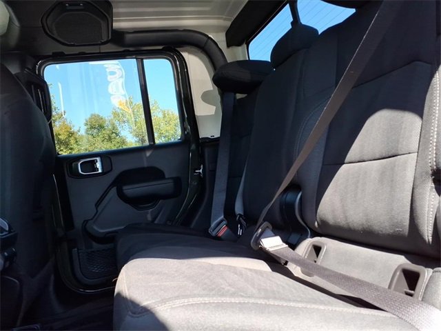 Certified 2022 Jeep Gladiator Willys image 13