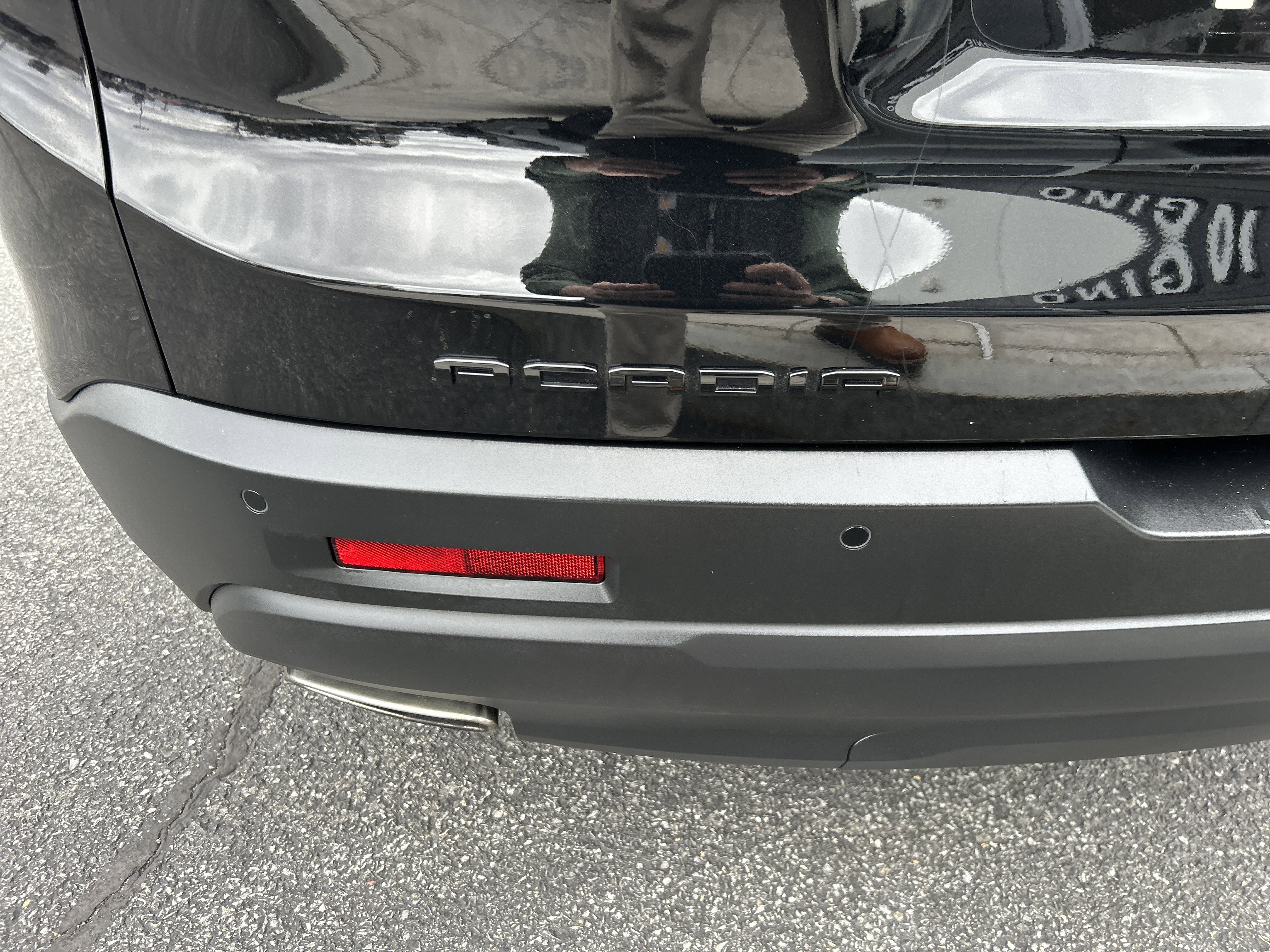 Certified 2021 GMC Acadia SLE w/ Driver Convenience Package image 5