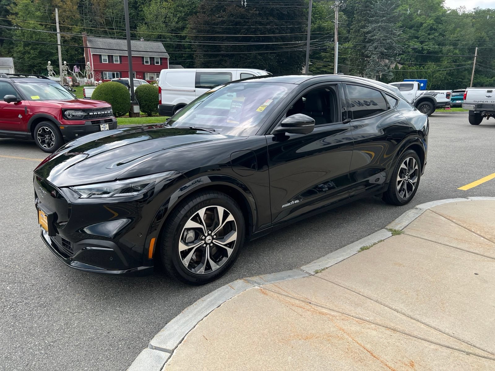 Certified 2023 Ford Mustang Mach-E Premium AWD/4WD image 3
