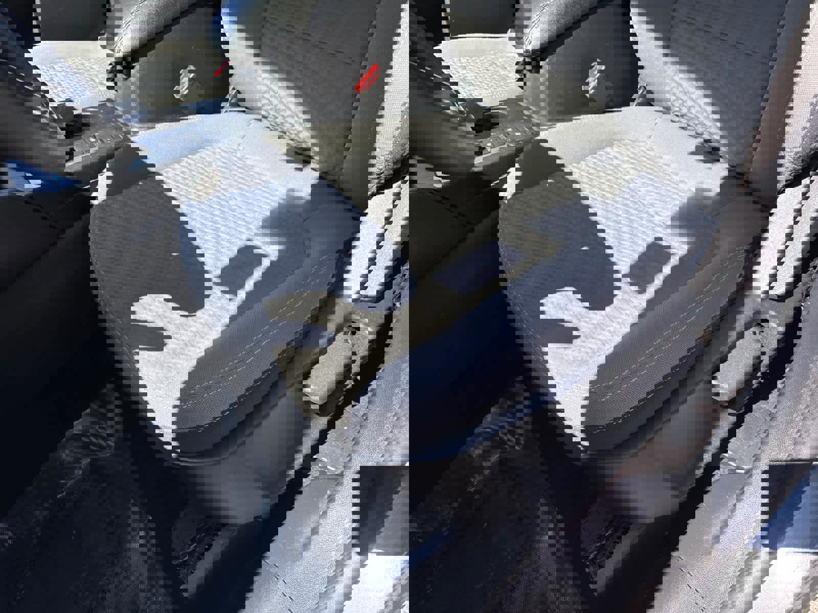 Used 2022 Ford Escape SE image 16