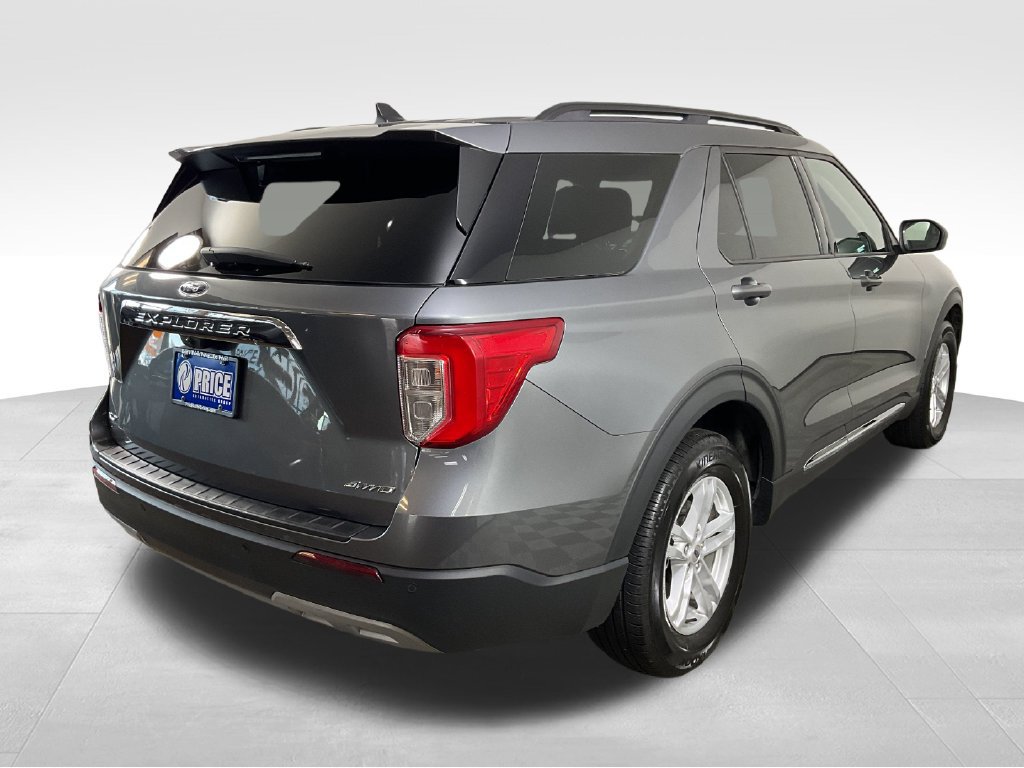 Used 2022 Ford Explorer XLT w/ Equipment Group 202A AWD/4WD image 9