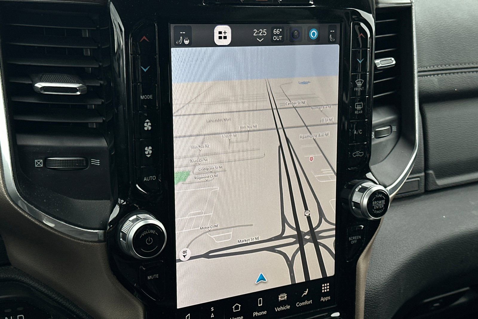 Used 2022 RAM 1500 Laramie image 18