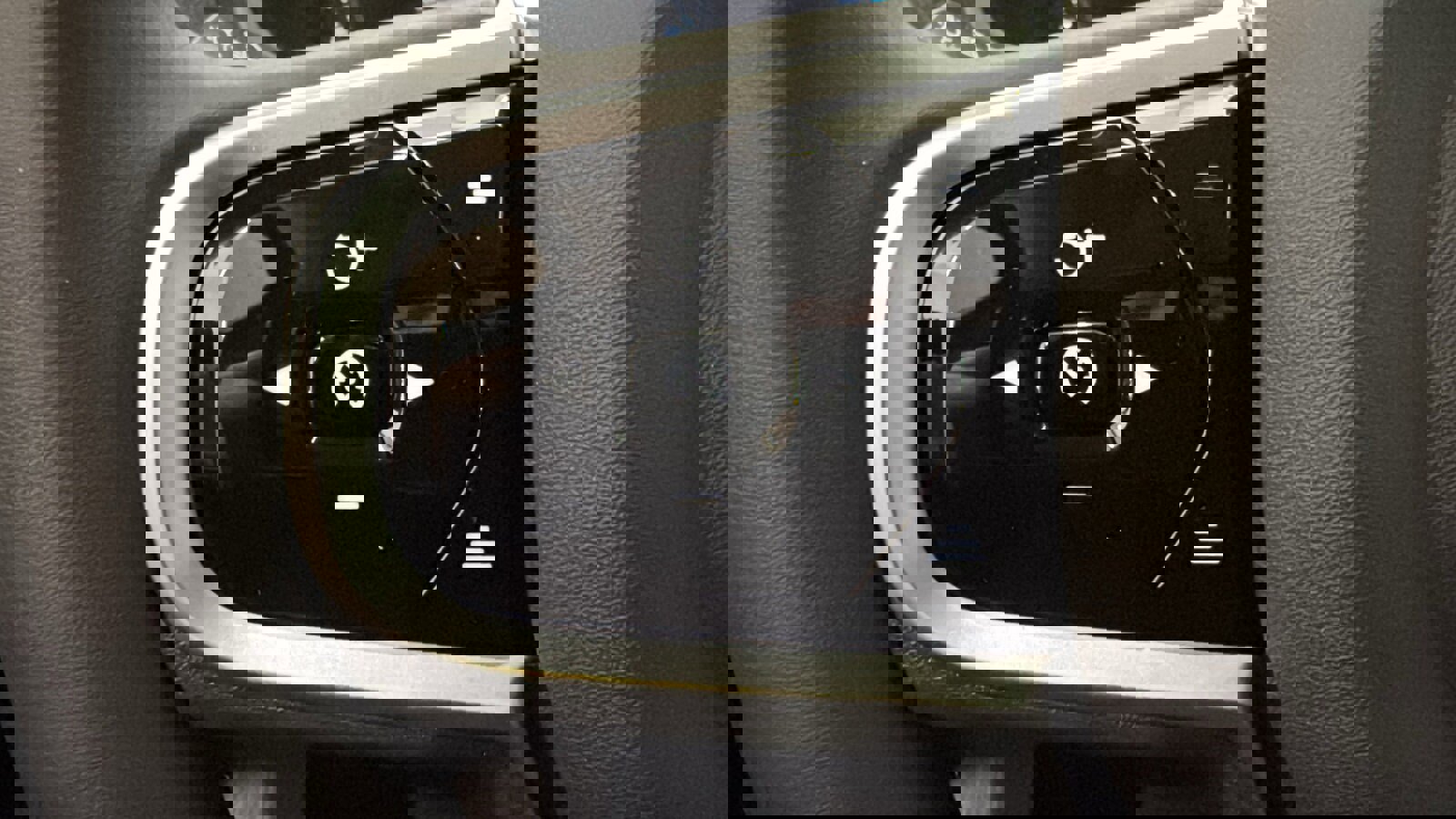 New 2026 Volvo XC90 B5 Core w/ Protection Package image 13