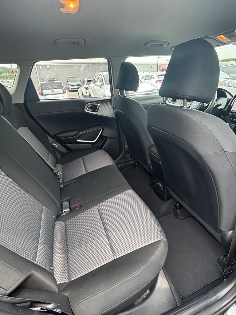 Used 2023 Kia Soul S FWD image 22