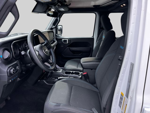 Used 2024 Jeep Wrangler Unlimited Rubicon 4xe AWD/4WD image 15