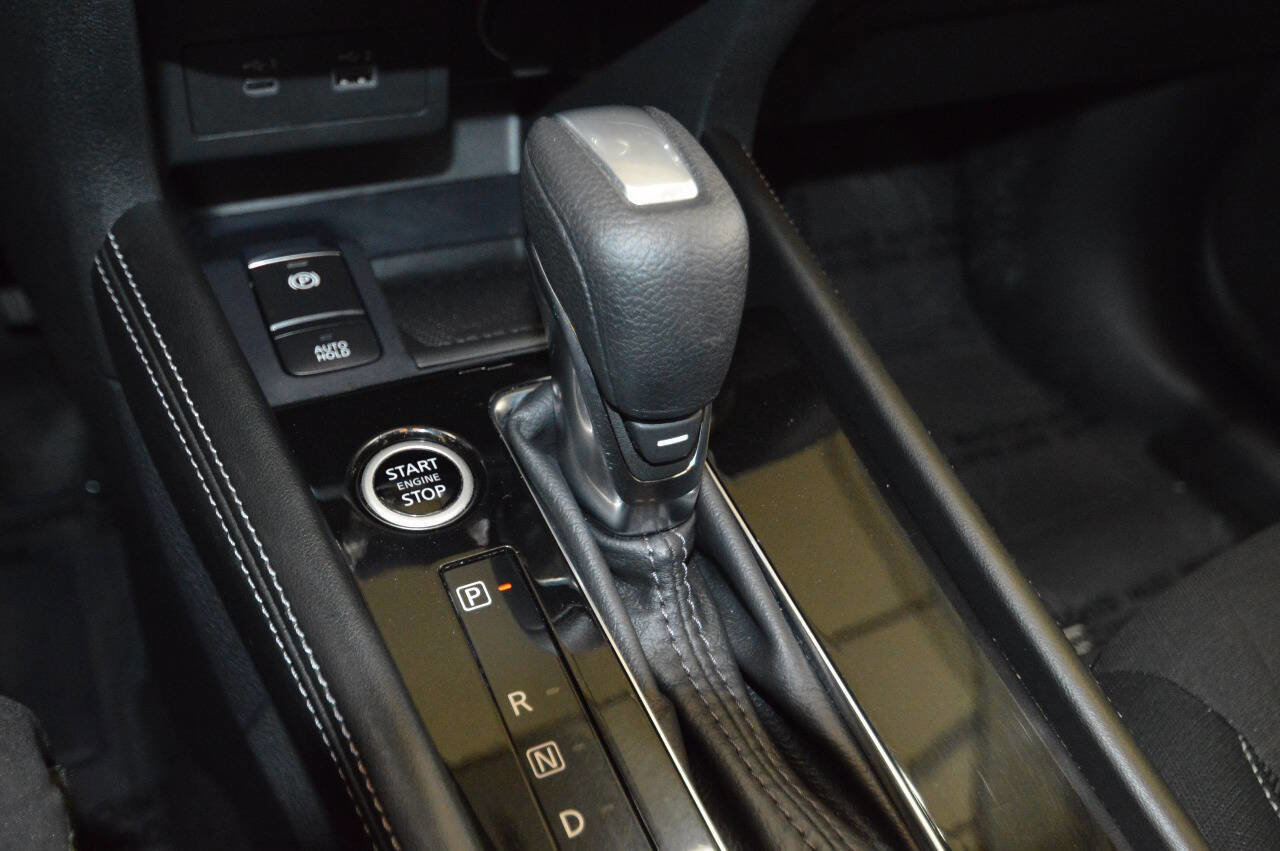 Used 2024 Nissan Kicks SV image 29