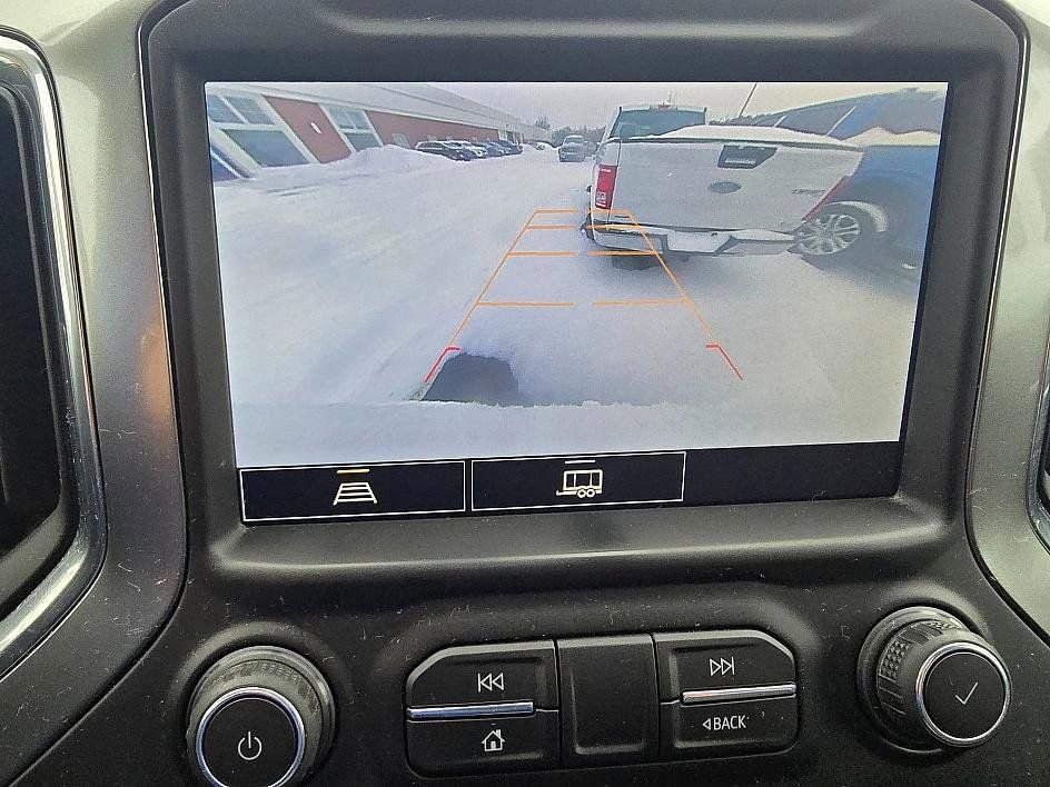 Used 2021 Chevrolet Silverado 1500 LT w/ Z71 Off-Road Package image 21