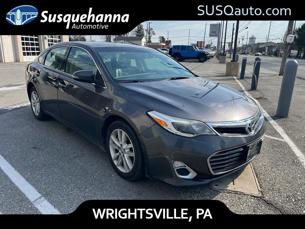 Used 2014 Toyota Avalon XLE Premium FWD image 1