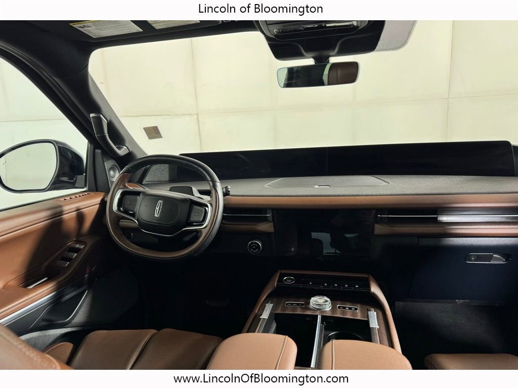 Certified 2025 Lincoln Navigator Reserve AWD/4WD image 22