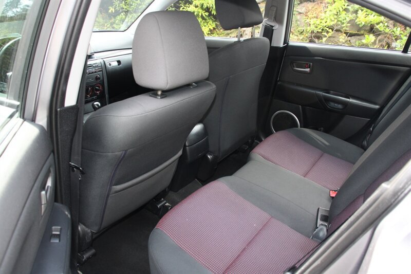 Used 2004 MAZDA MAZDA3 s FWD image 14