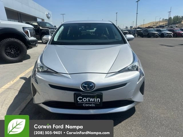 Used 2017 Toyota Prius Two w/ Carpet Mat Package FWD image 2