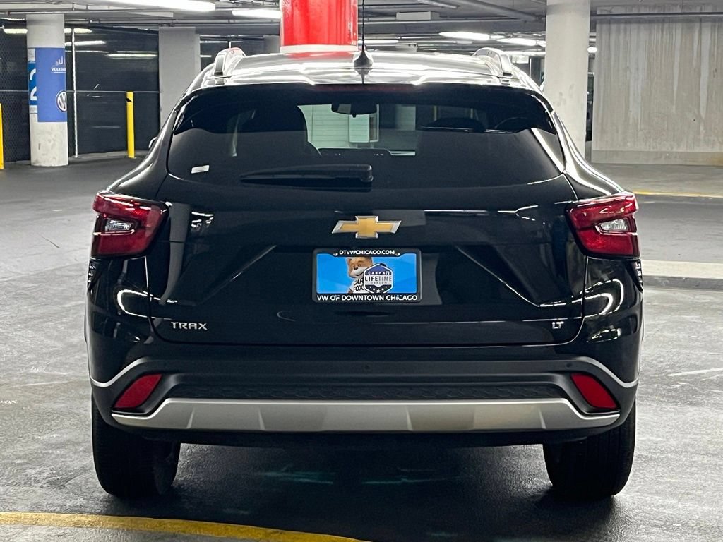 Used 2024 Chevrolet Trax LT w/ Driver Confidence Package FWD image 30