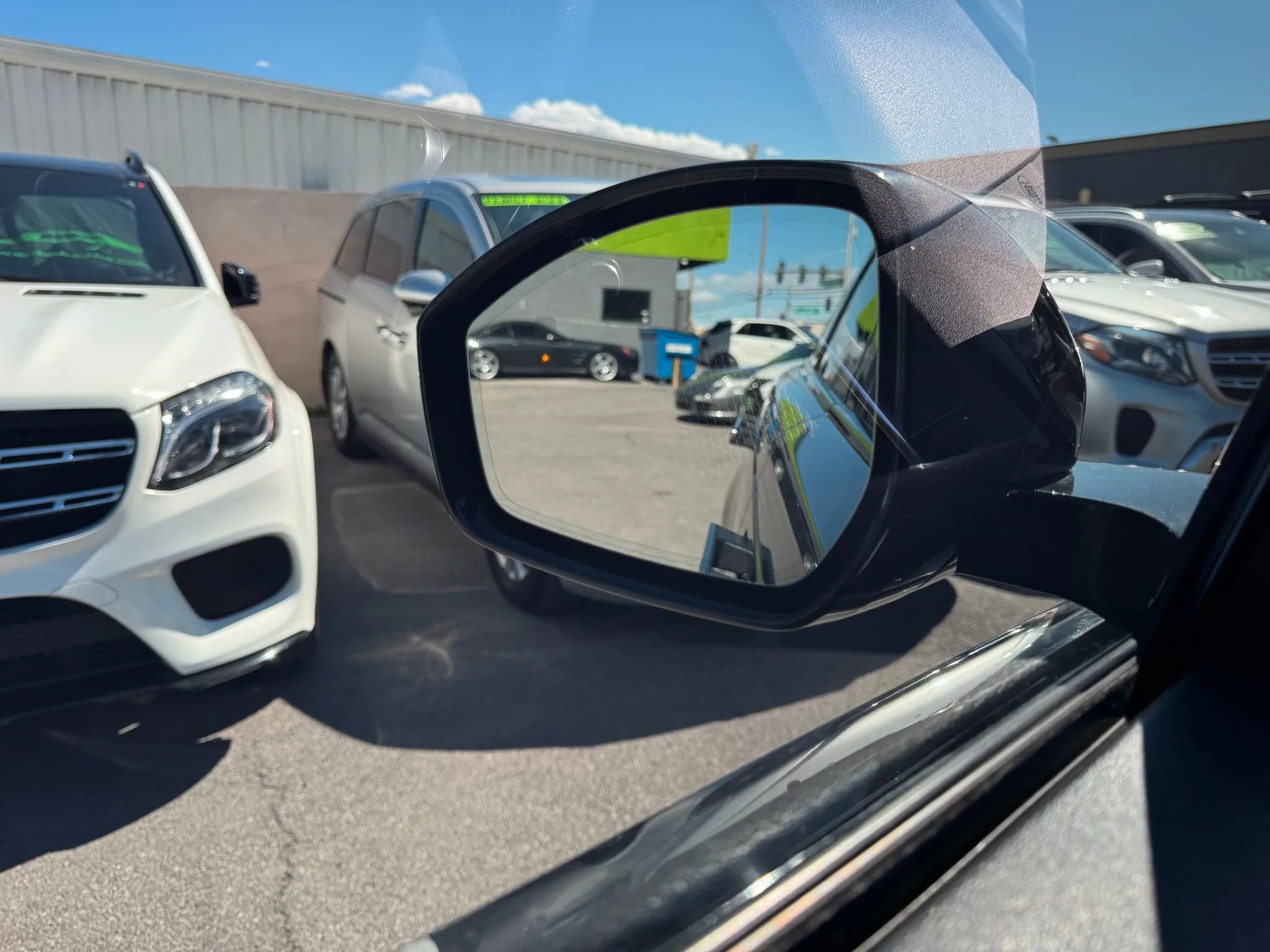 Used 2018 Land Rover Range Rover Velar S image 19