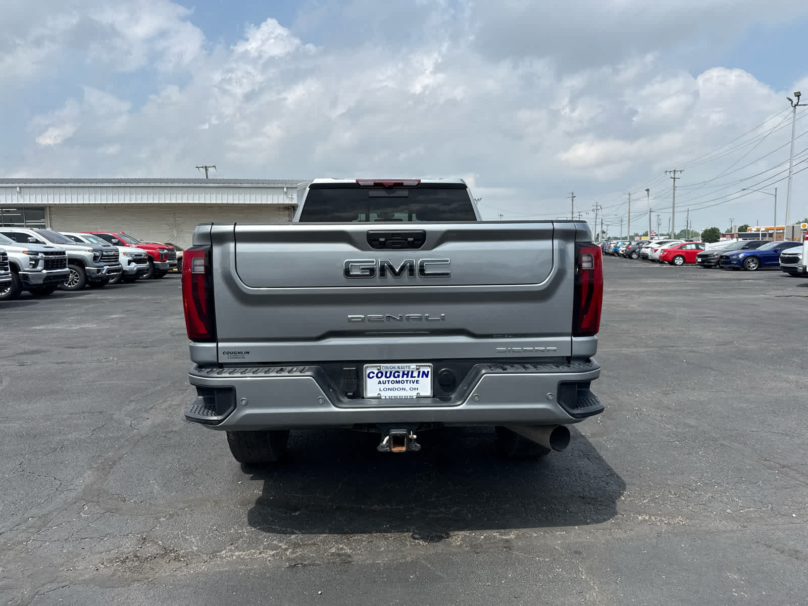 Certified 2025 GMC Sierra 3500 Denali Ultimate AWD/4WD image 4