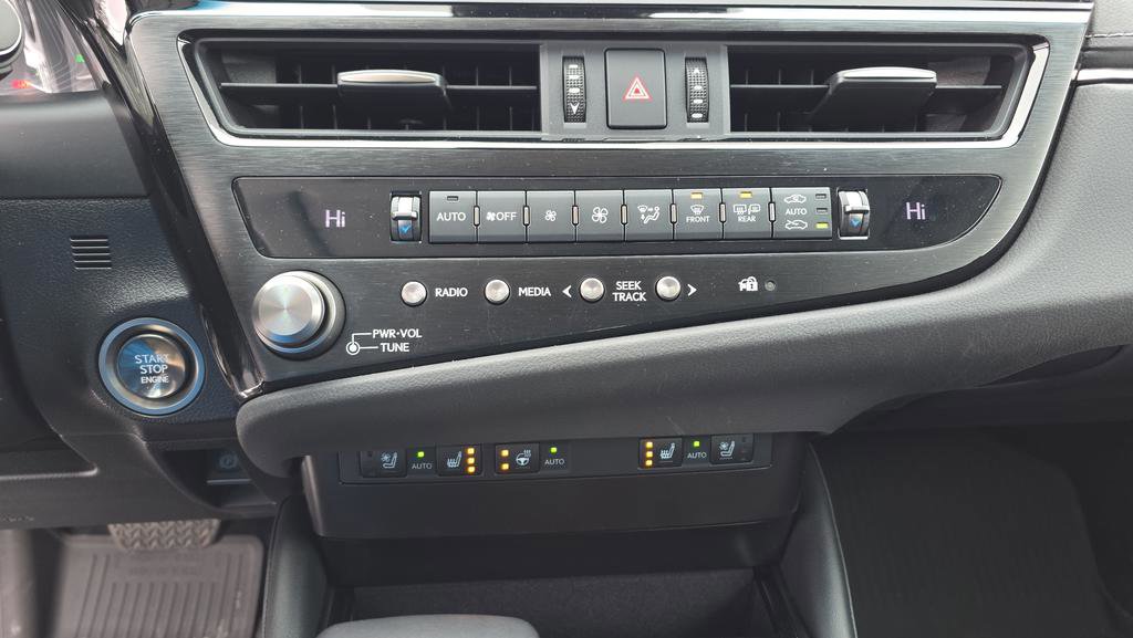 Certified 2023 Lexus ES 350 w/ Premium Package image 26