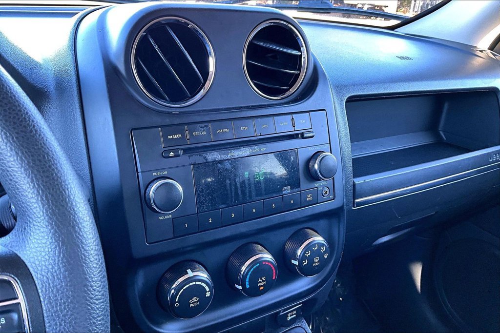 Used 2012 Jeep Patriot Sport FWD image 29
