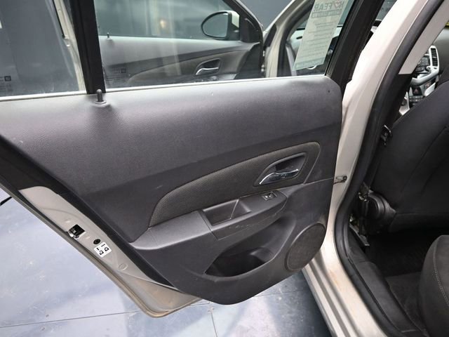 Used 2016 Chevrolet Cruze LT image 36