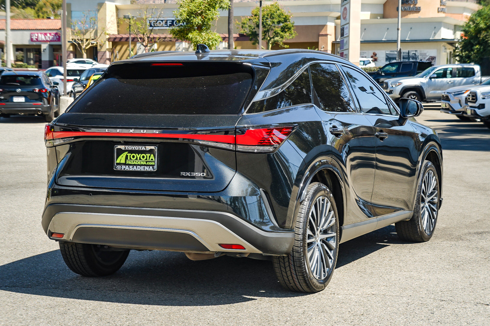 Used 2024 Lexus RX 350 Premium Plus w/ Cold Area Package FWD image 4