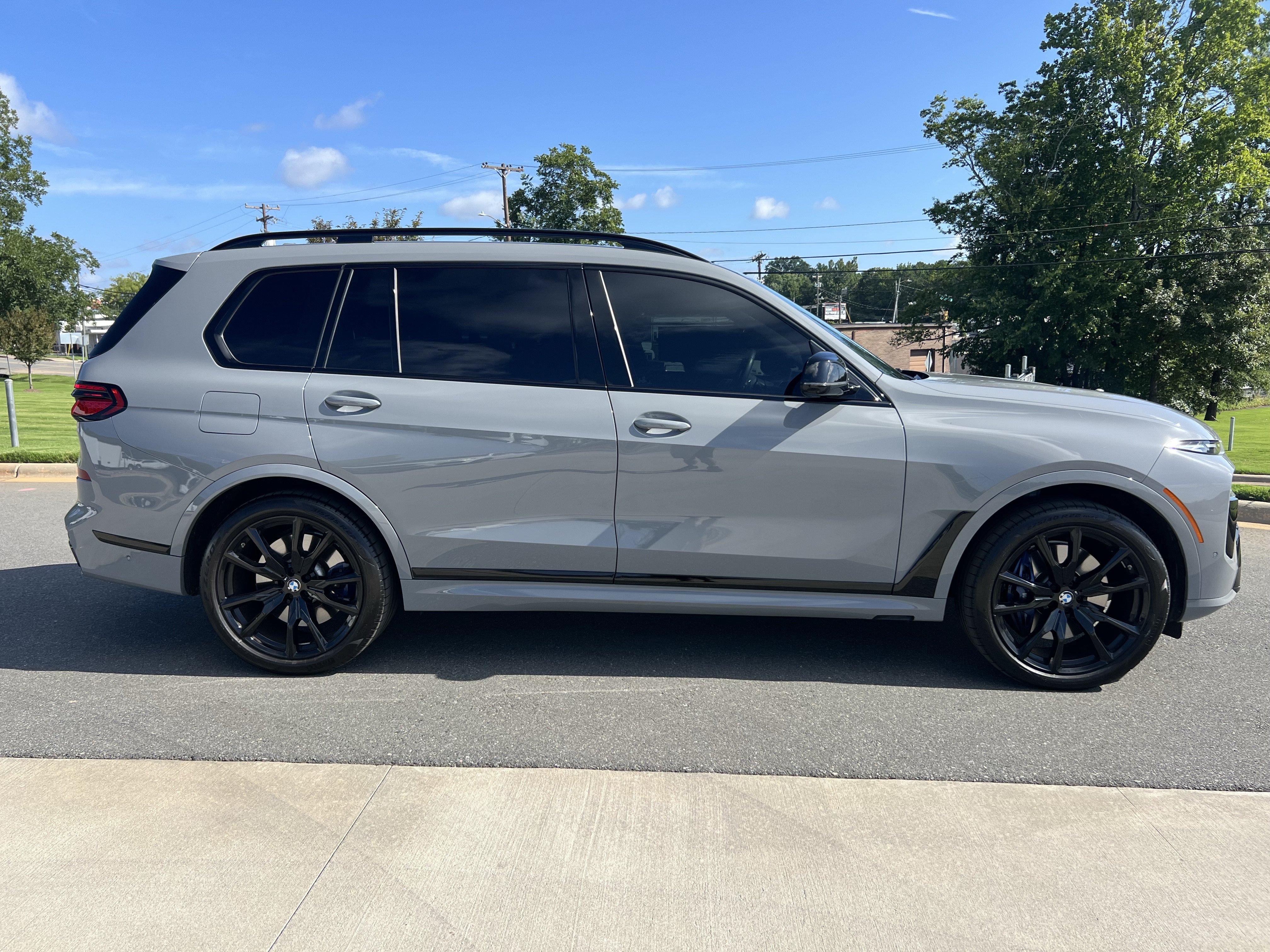Used 2024 BMW X7 M60i w/ Executive Package AWD/4WD image 10
