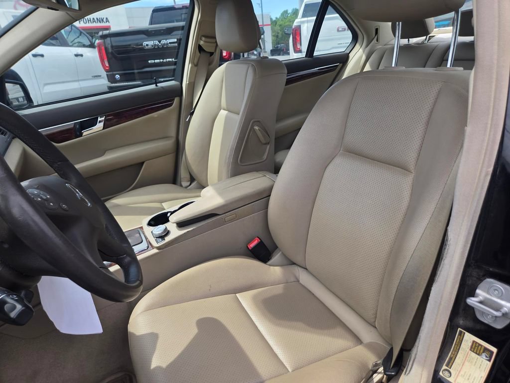 Used 2011 Mercedes-Benz C 300 4MATIC Sedan image 8