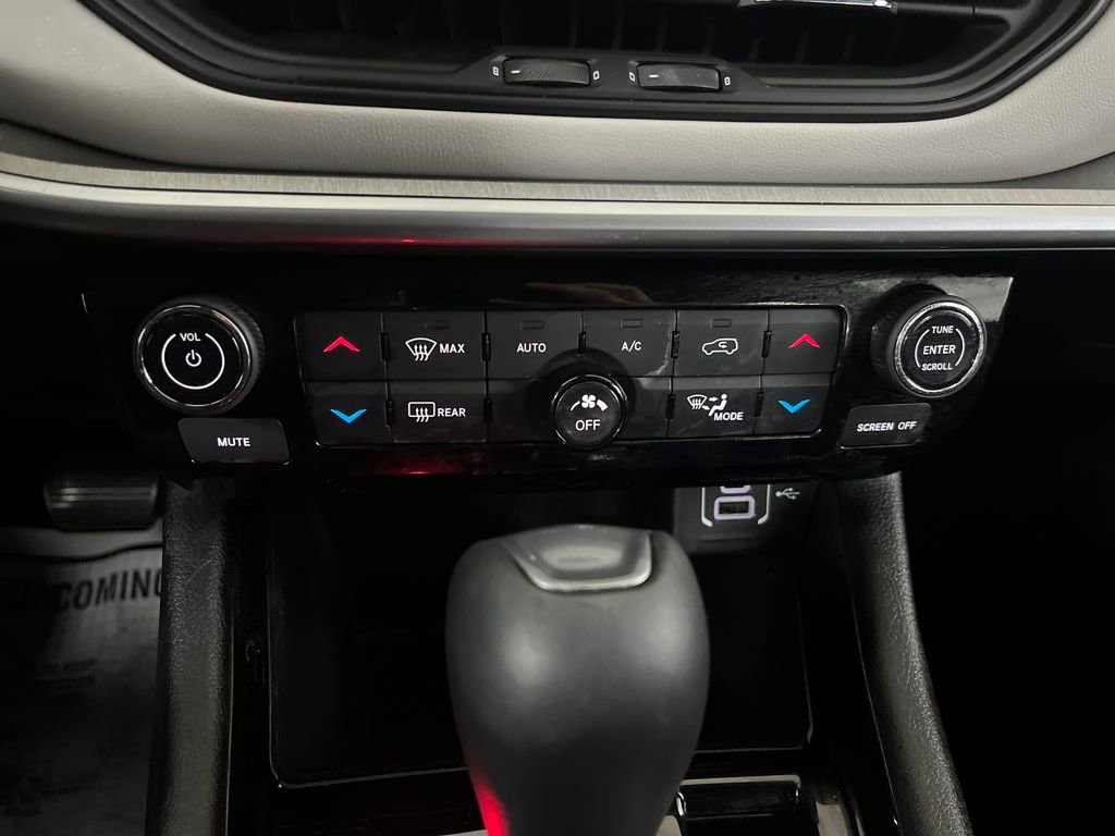 Used 2025 Jeep Compass Limited image 74