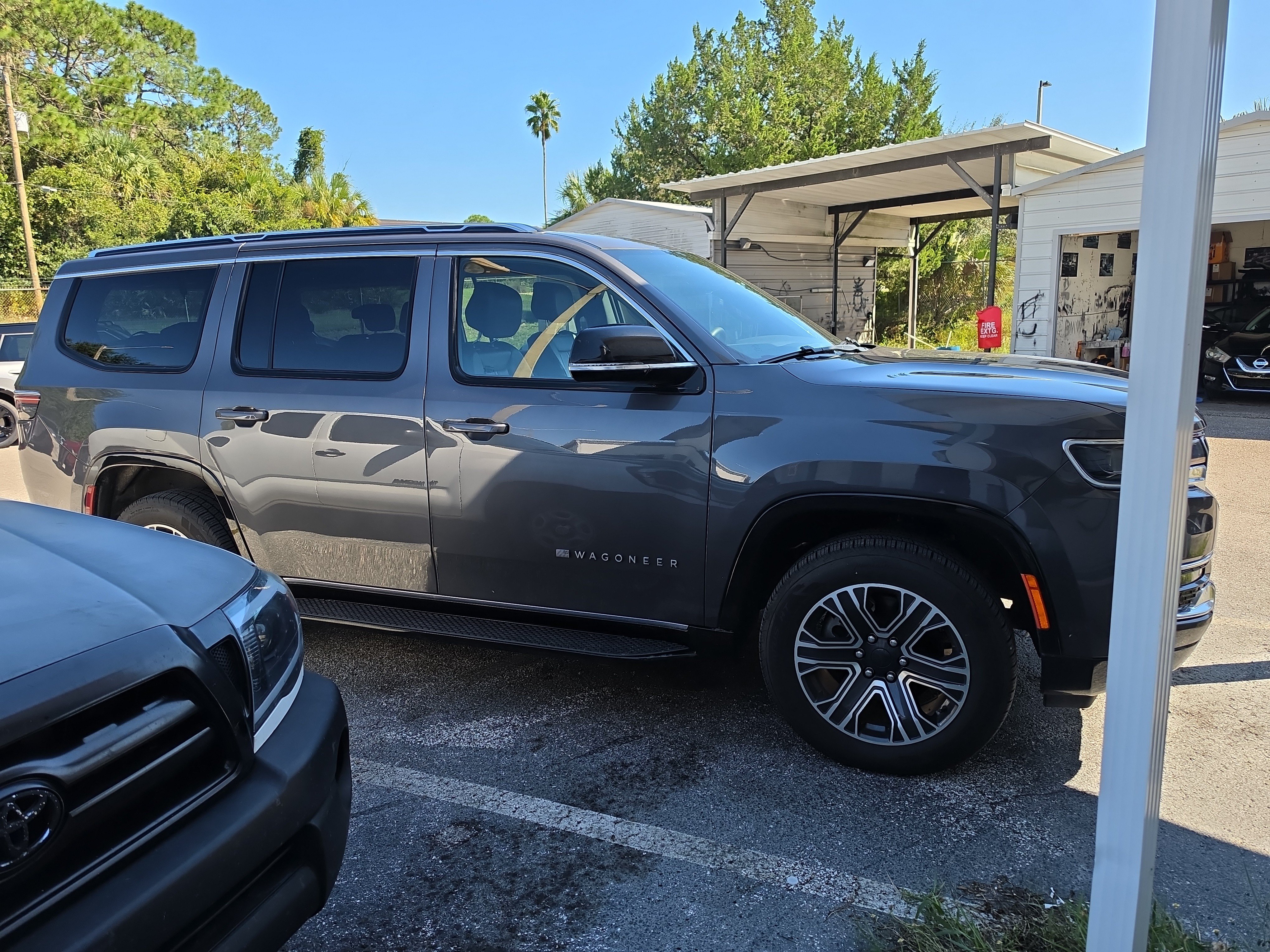 Used 2024 Jeep Wagoneer Series II w/ Flexible Seating Group