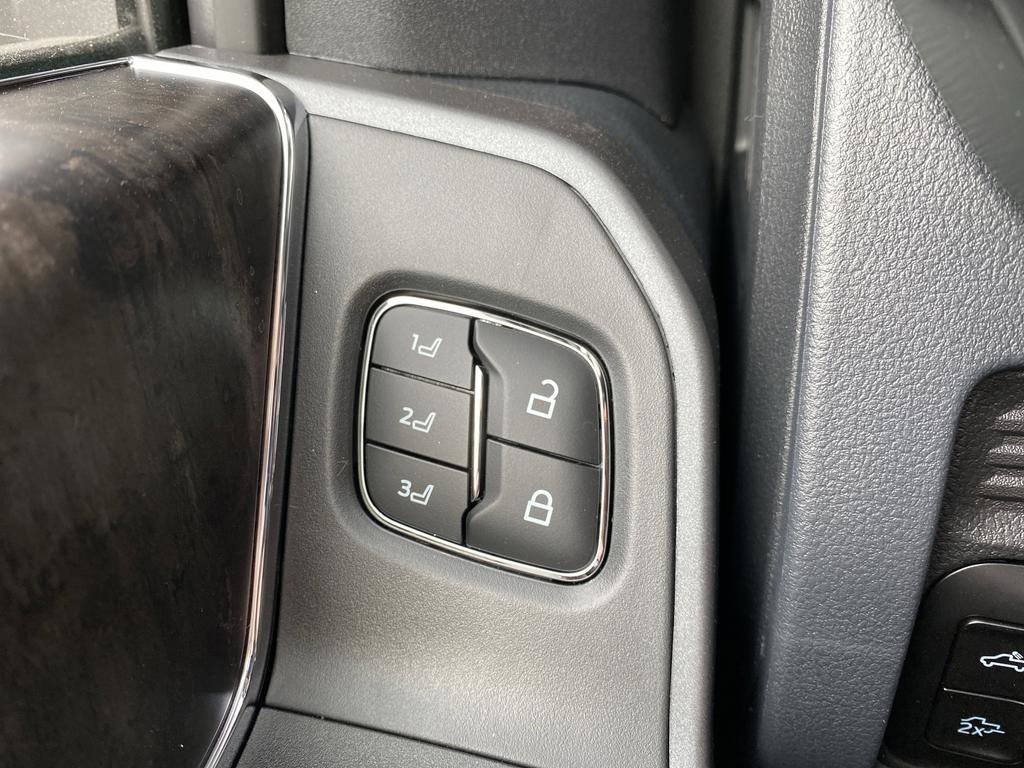 New 2026 Ford F250 Lariat w/ FX4 Off-Road Package image 12