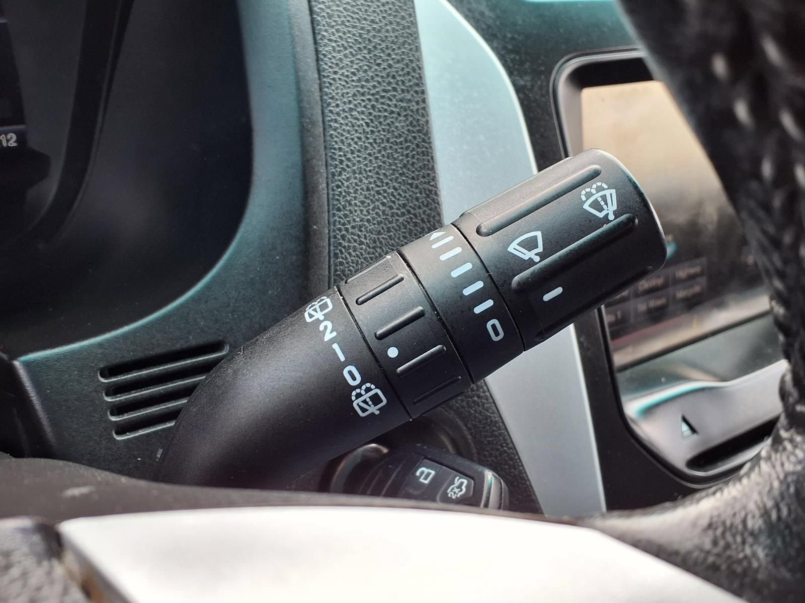 Used 2013 Ford Explorer XLT AWD/4WD image 18