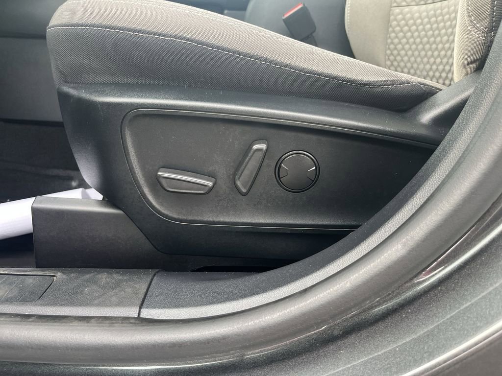 Used 2020 Ford Escape SE image 14