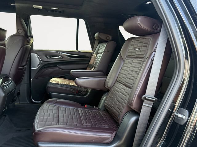 Certified 2023 Cadillac Escalade Sport Platinum w/ LPO, ONYX Package AWD/4WD image 13