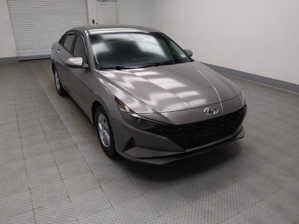 Used 2022 Hyundai Elantra SE w/ Preferred Accessory Package FWD image 13