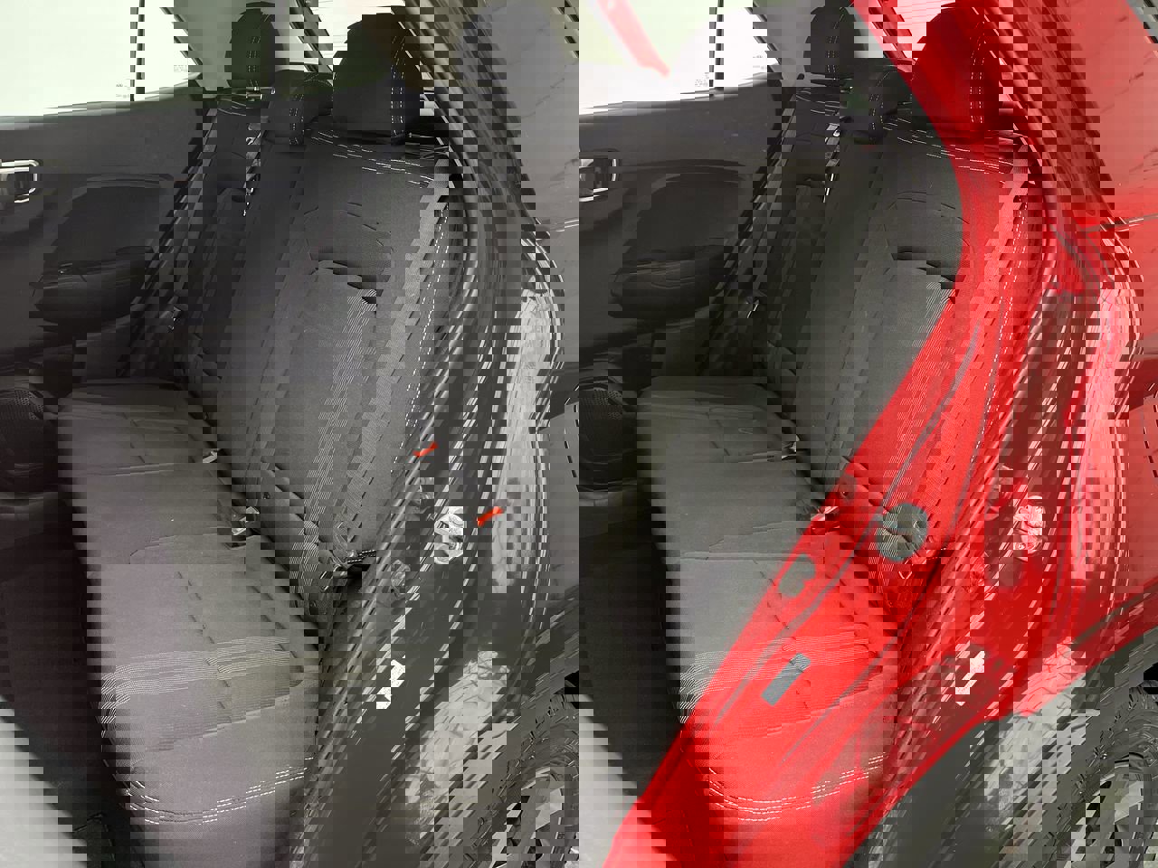 Used 2021 Hyundai Venue SEL image 9