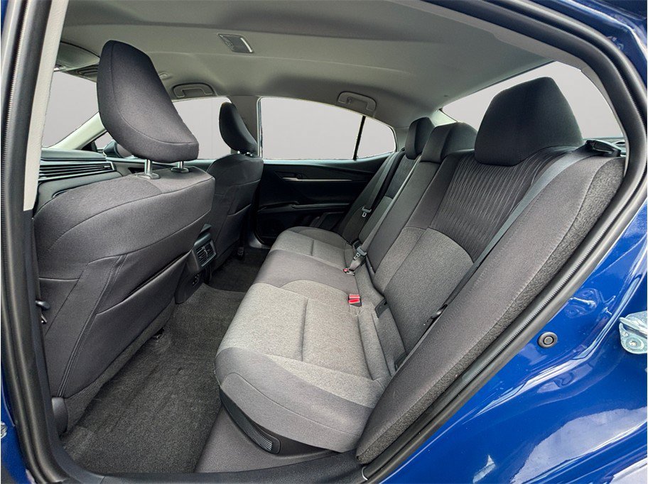 Used 2025 Toyota Camry LE w/ Convenience Package FWD image 32