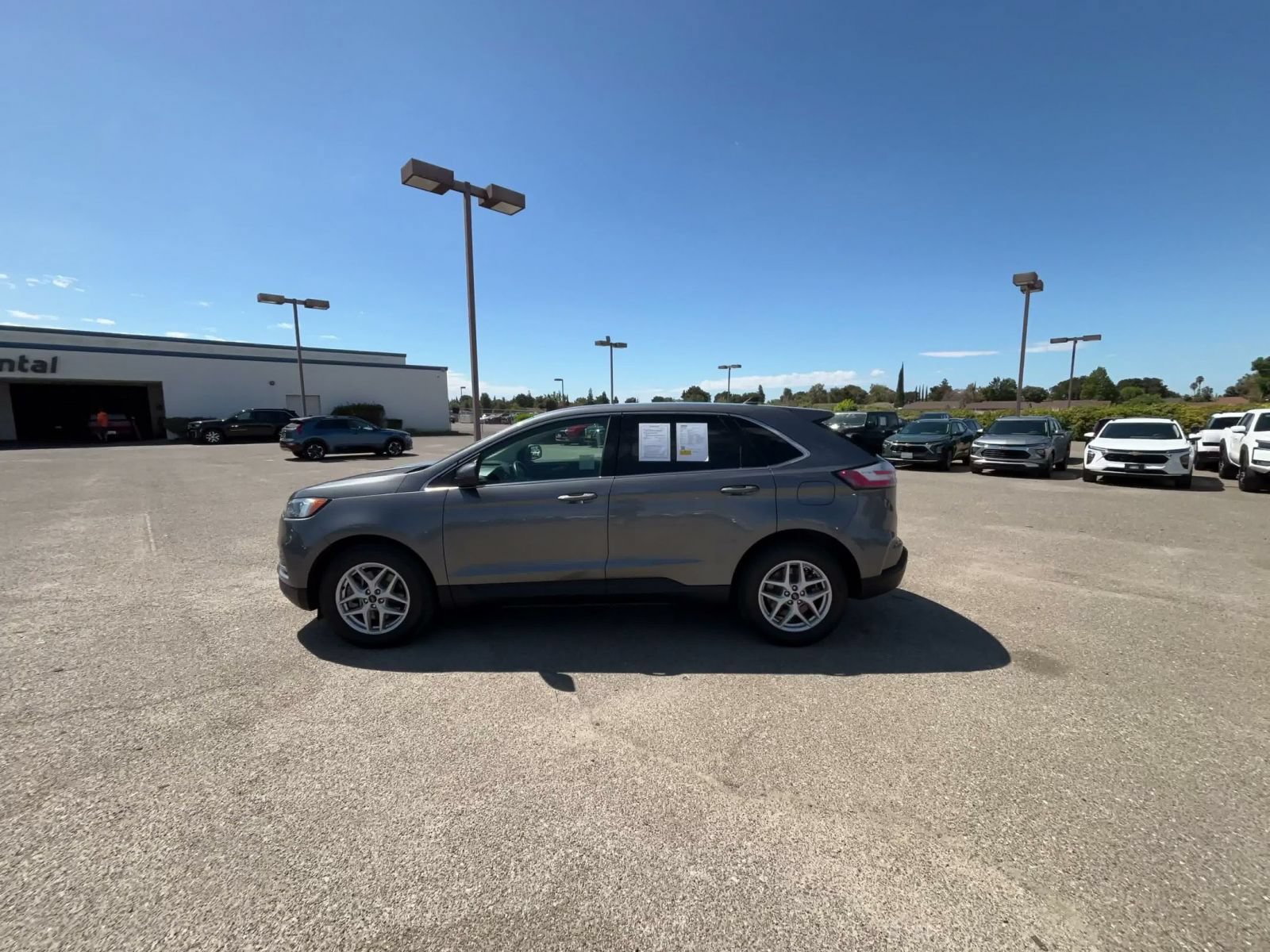 Used 2024 Ford Edge SEL AWD/4WD image 8
