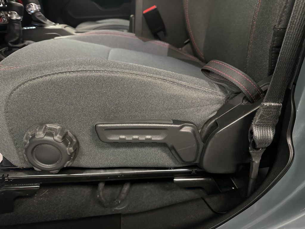 Used 2024 Jeep Wrangler Unlimited Rubicon w/ Convenience Group image 16