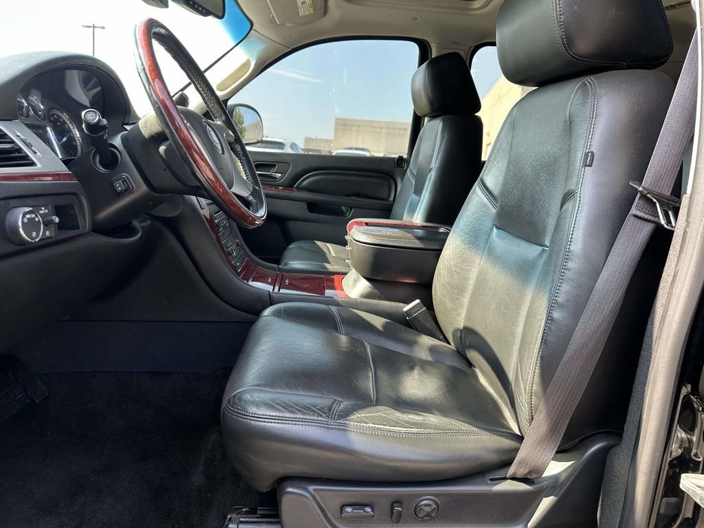 Used 2013 Cadillac Escalade ESV Premium AWD/4WD image 8