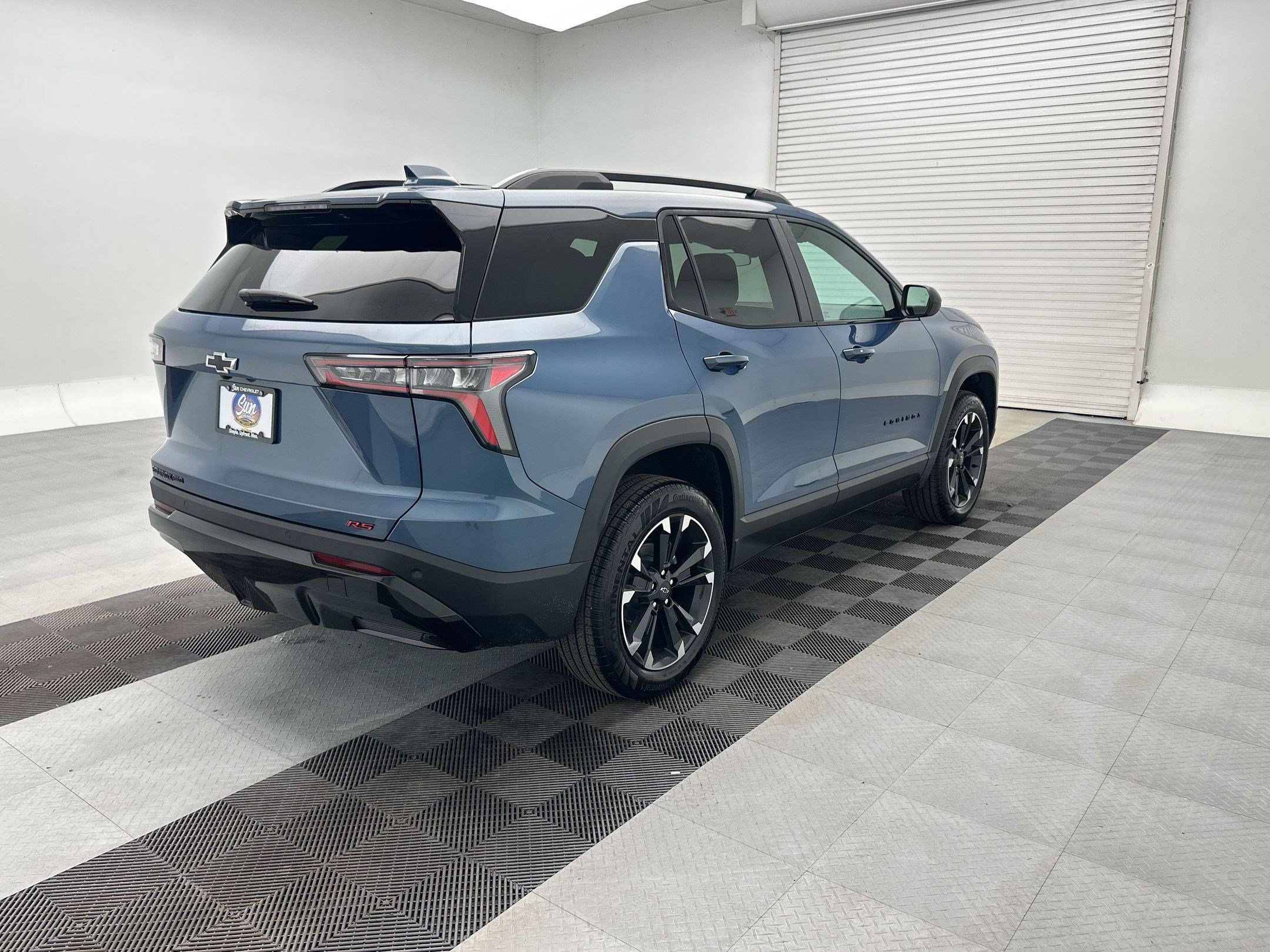 New 2027 Chevrolet Equinox RS w/ LPO, Floor Liner Package AWD/4WD image 9