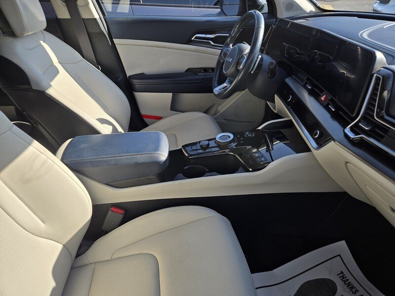 Certified 2023 Kia Sportage EX AWD/4WD image 3
